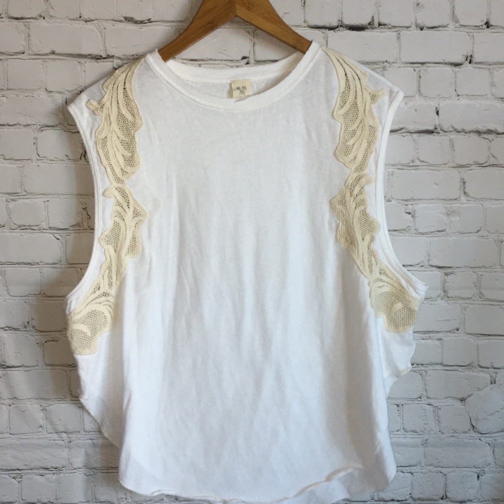 We the Free muscle top GORGEOUS!